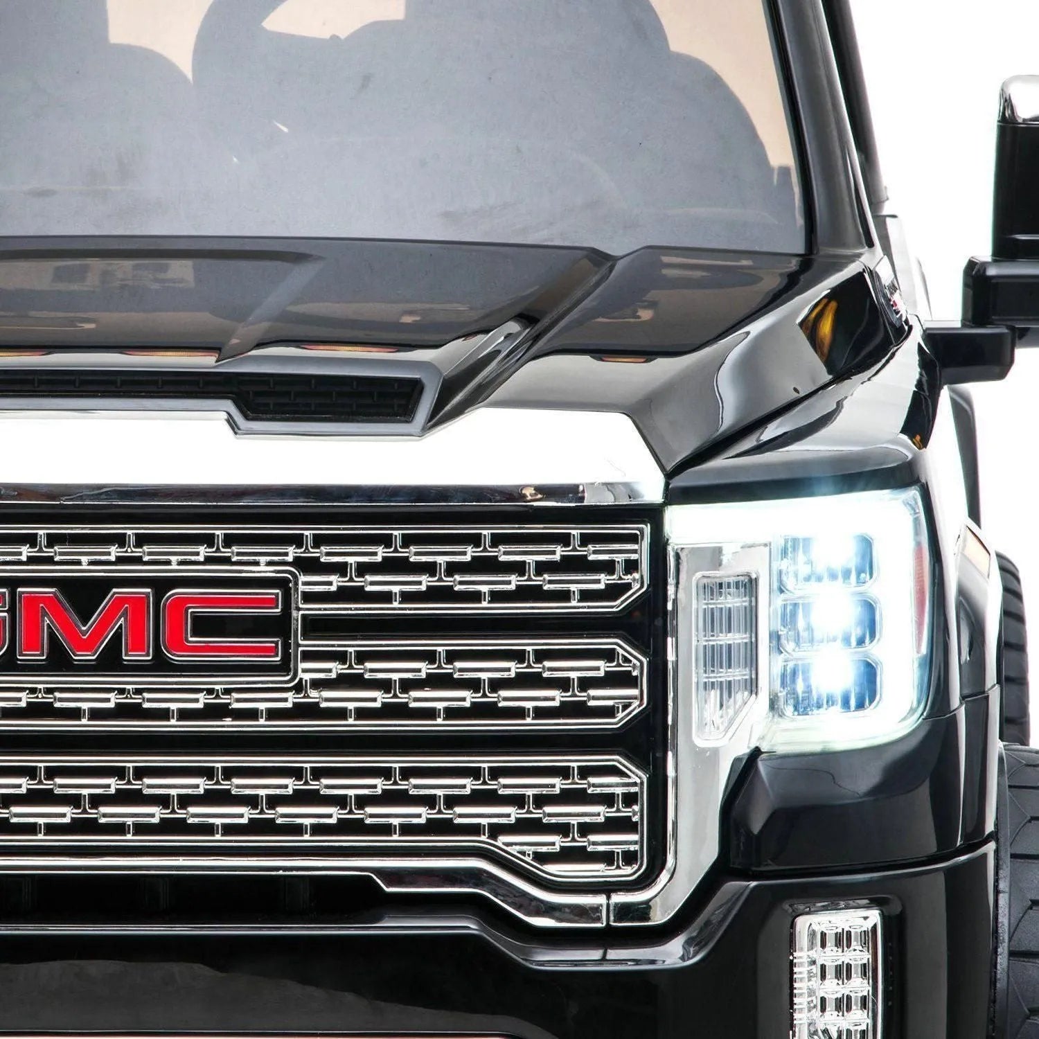 24v-gmc-denali-2-seater-battery-operated-ride-on-car-with-parental-remote-control
