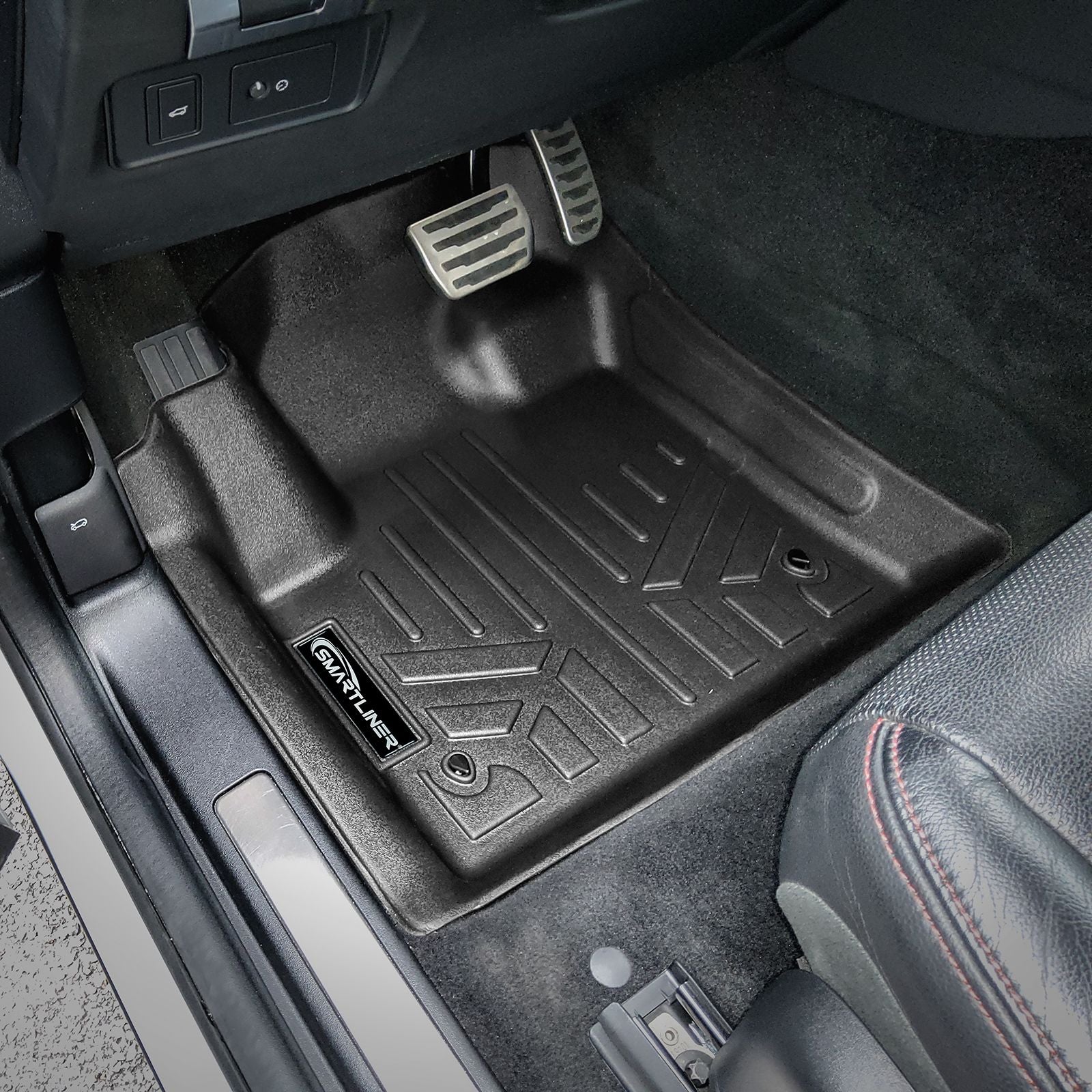 SMARTLINER 2020 - 2025 Land Rover Discovery Sport 5 Passenger Custom Fit Floor Liners