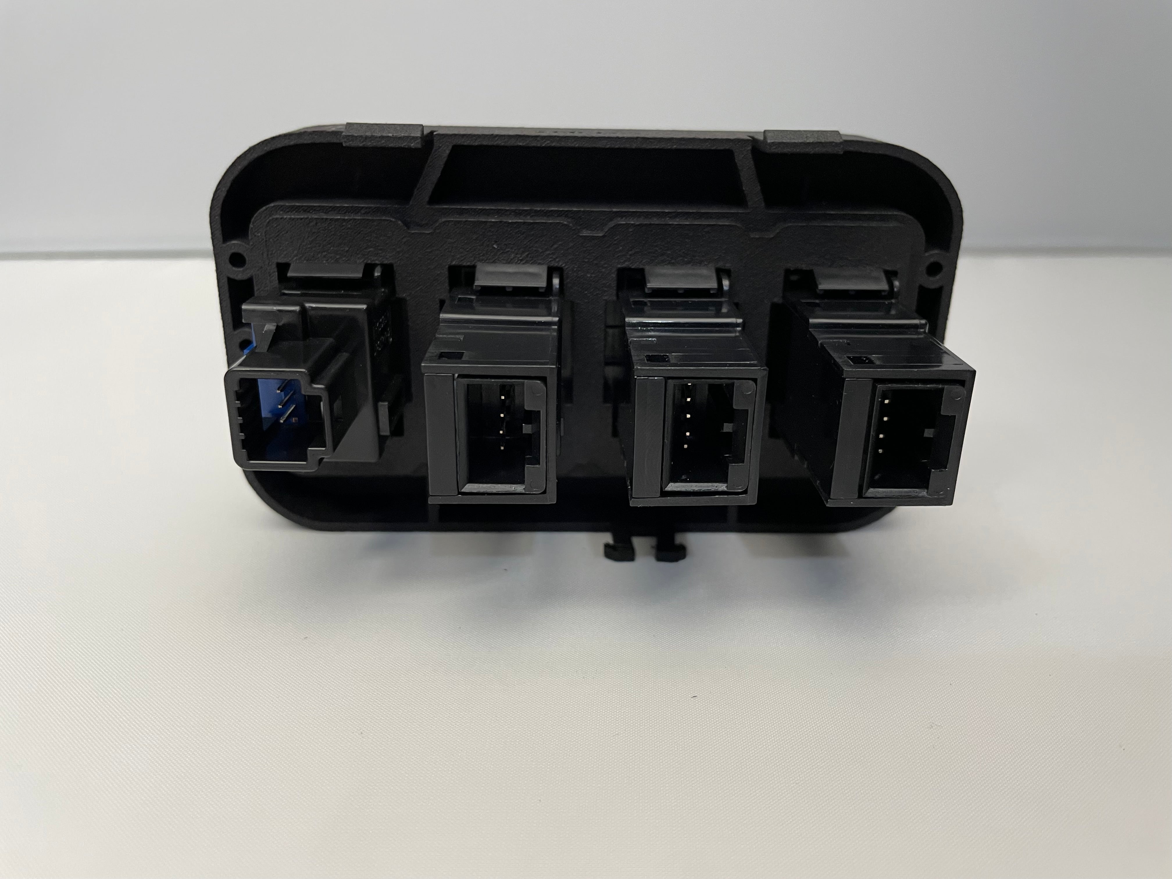 Modular Insert for 4 Short Switches
