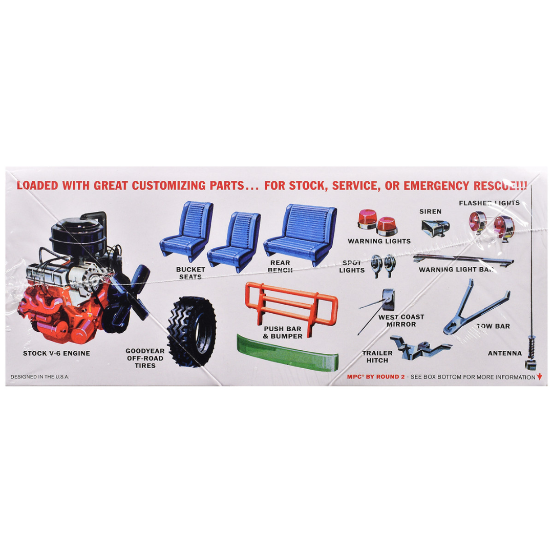 Skill 2 Model Kit 1972 Jeep Jeepster Commando 1/25 Scale Model