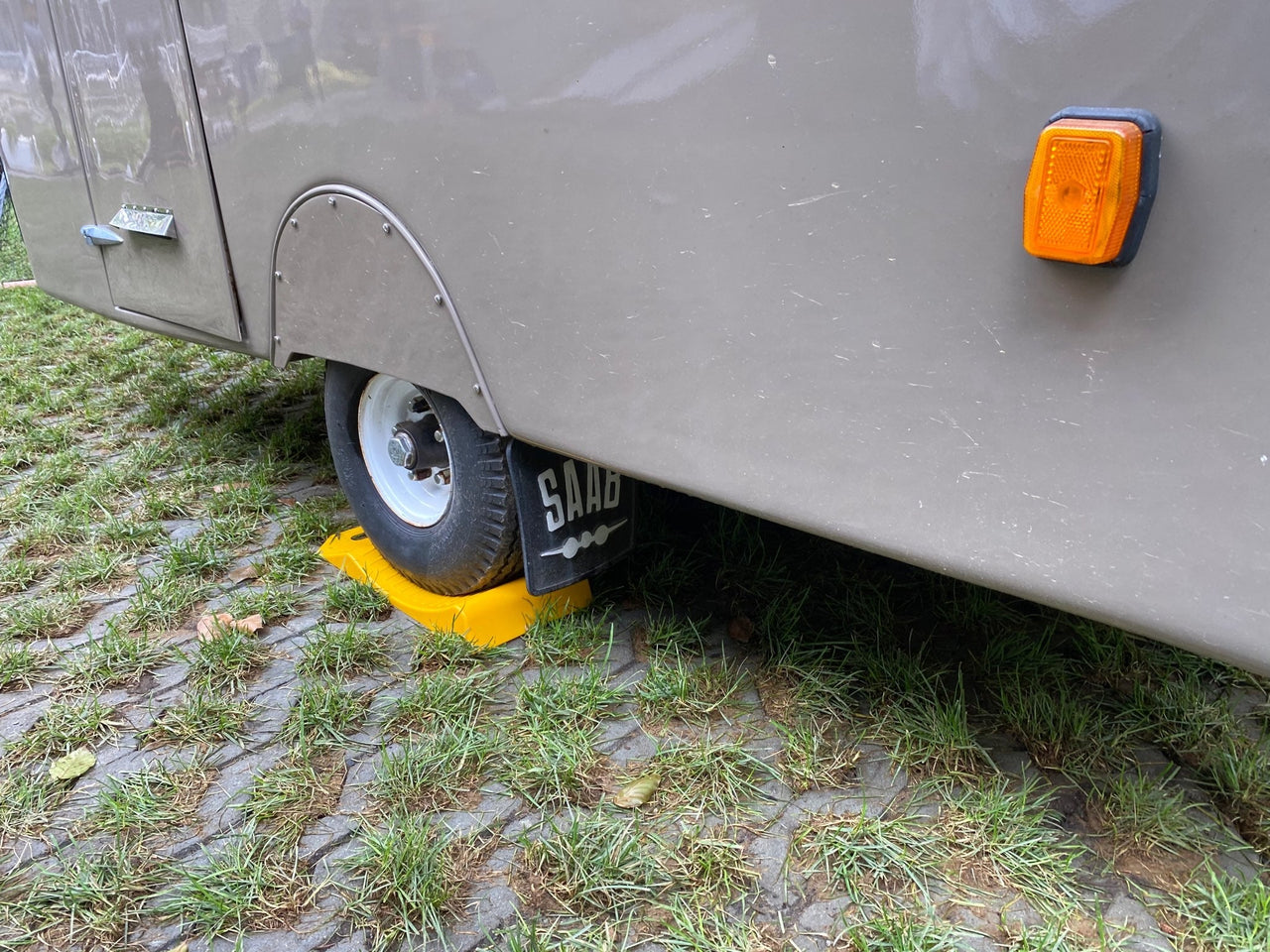 TireRests For Trailers by MCarCovers