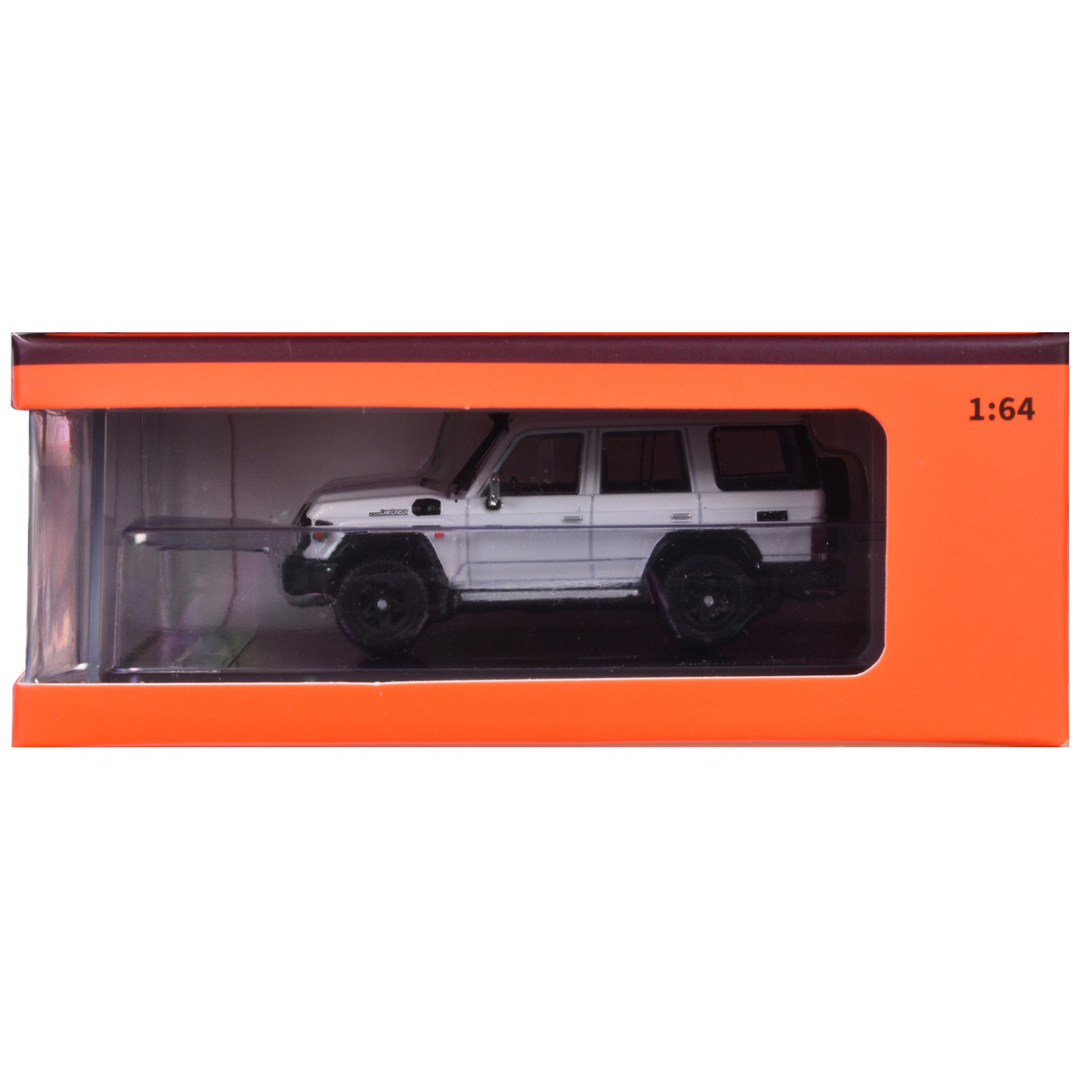 Toyota Land Cruiser (J76) White Metallic 1/64 Diecast Model Car